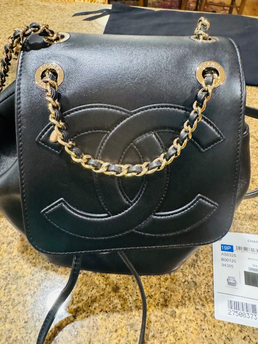 Chanel backback - Picture 2 of 16